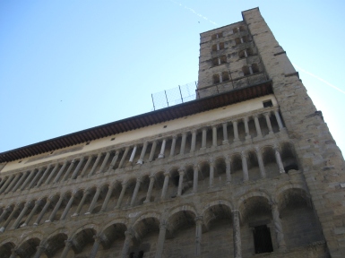 Arezzo Santa Maria della Pieve, la facciata e il campanile