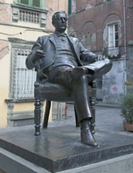 Lucca, monumento a Giacomo Puccini 